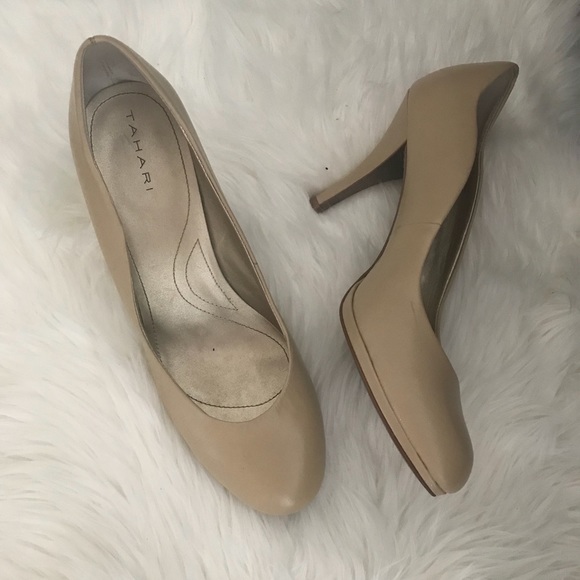 Tahari Shoes - Nude Heels